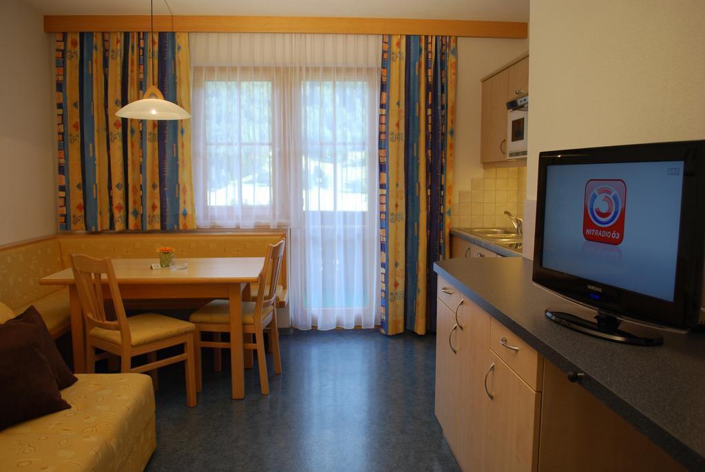 Chasa Monthani Ischgl Habitación foto
